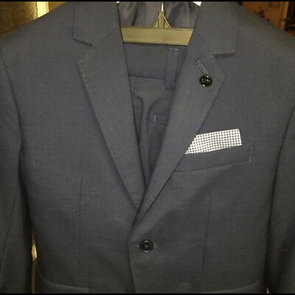 Kids Hugo BossSuit - Picture 1 of 8